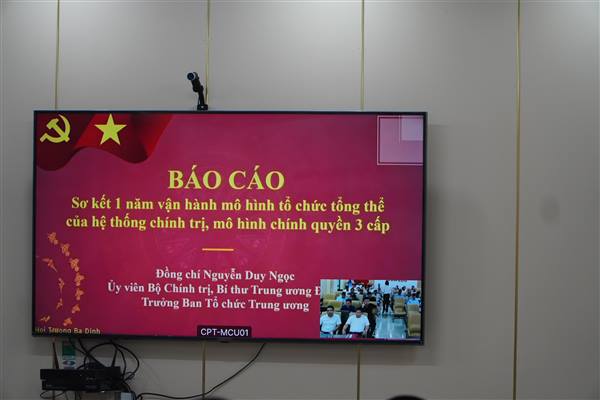 XÃ BÌNH GIANG THAM DỰ HỘI NGHỊ SƠ KẾT 1 NĂM VẬN HÀNH MÔ HÌNH TỔ CHỨC TỔNG THỂ CỦA HỆ THỐNG CHÍNH TRỊ VÀ MÔ HÌNH CHÍNH QUYỀN 3 CẤP