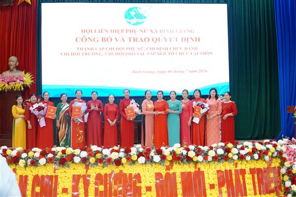 ỦY BAN MẶT TRẬN TỔ QUỐC VIỆT NAM XÃ BÌNH GIANG TỔ CHỨC HỘI NGHỊ SƠ KẾT CÔNG TÁC MẶT TRẬN 6 THÁNG ĐẦU NĂM; TRIỂN KHAI NHIỆM VỤ CÔNG TÁC MẶT TRẬN 6 THÁNG CUỐI NĂM 2026 VÀ CÔNG BỐ QUYẾT ĐỊNH THÀNH LẬP CÁC BAN CÔNG TÁC MẶT TRẬN THÔN MỚI SAU SẮP XẾP, SÁP NHẬP