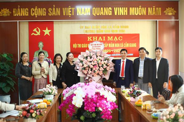 Lãnh đạo xã Cẩm Giang dự và chỉ đạo hội thi giáo viên dạy giỏi cấp Mầm non Năm học 2025-2026