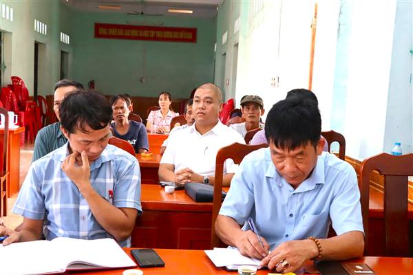 XÃ CẨM GIANG TỔ CHỨC HỘI NGHỊ TRIỂN KHAI THỰC HIỆN 02 DỰ ÁN CẢI TẠO, NÂNG CẤP HẠ TẦNG KỸ THUẬT PHỤC VỤ PHÁT TRIỂN VÙNG SẢN XUẤT VÀ NUÔI TRỒNG THỦY SẢN XÃ CẨM HOÀNG VÀ XÃ ĐỊNH SƠN (NAY LÀ XÃ CẨM GIANG)