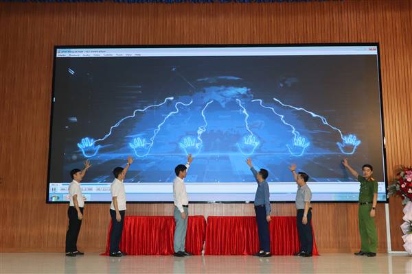 XÃ CẨM GIANG TỔ CHỨC THÀNH CÔNG CHƯƠNG TRÌNH HƯỞNG ỨNG NGÀY CHUYỂN ĐỔI SỐ QUỐC GIA NĂM 2026
