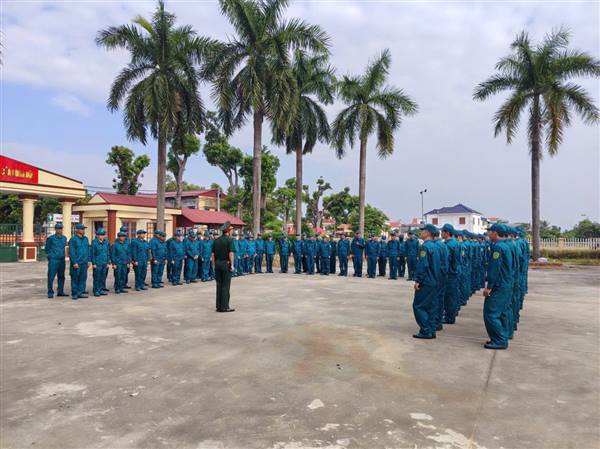 DÂN QUÂN XÃ CẨM GIANG TÍCH CỰC LUYỆN TẬP, SẴN SÀNG THAM GIA DIỄU BINH, DIỄU HÀNH KỶ NIỆM 80 NĂM NGÀY TRUYỀN THỐNG LLVT THÀNH PHỐ HẢI PHÒNG