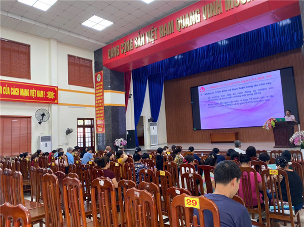 Phòng giao dịch Ngân hàng CSXH Cẩm Giàng tổ chức Hội nghị tập huấn nghiệp vụ cho vay ủy thác cho Ban quản lý Tổ tiết kiệm và vay vốn tại xã Cẩm Giang