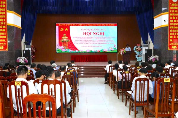 Xã Cẩm Giang tổ chức hội nghị học tập, quán triệt các văn bản mới về công tác dân tộc, tôn giáo và chuyên đề học tập, làm theo Bác năm 2026