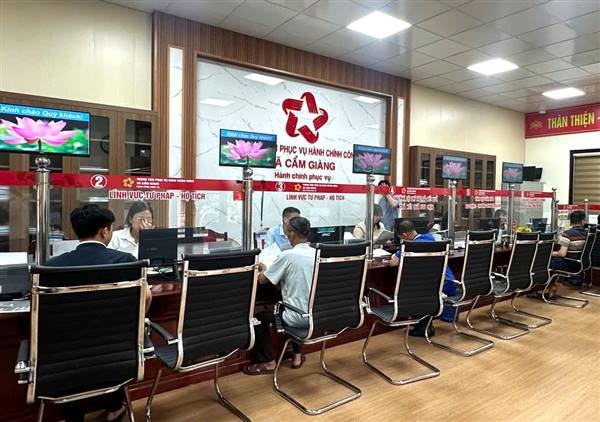 Xã Cẩm Giàng đẩy mạnh cải cách hành chính, chuyển đổi số, nâng cao chất lượng phục vụ Nhân dân