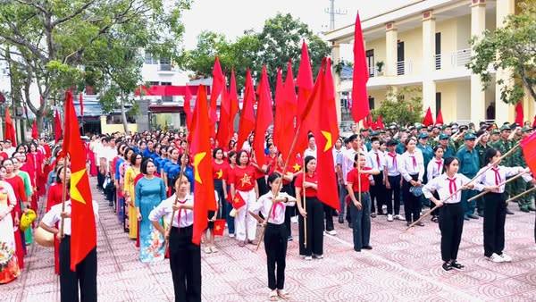 Xã Chấn Hưng đã tích cực hưởng ứng chương trình đi bộ toàn quốc “Cùng Việt Nam tiến bước”