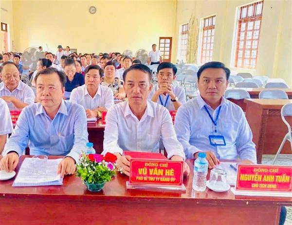 Hội đồng nhân dân xã Chấn Hưng tổ chức kỳ họp thứ 2 Hội đồng nhân dân xã khóa I, nhiệm kỳ 2021-2026.