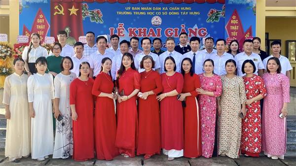 Lễ khai giảng năm học 2025-2026 trên địa bàn xã Chấn Hưng