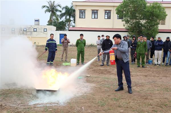 XÃ CHẤN HƯNG TỔ CHỨC TUYÊN TRUYỀN,PHỔ BIẾN PHÁP LUẬT VÀ TẬP HUẤN NGHIỆP VỤ PCCC & CNCH NĂM 2026