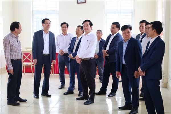 Đoàn Kiểm tra số 07 của Ủy ban Bầu cử thành phố kiểm tra công tác chuẩn bị bầu cử tại xã Chấn Hưng