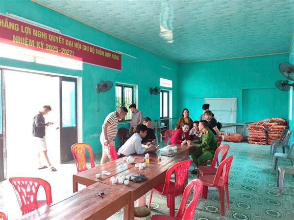 “Đi từng ngõ, gõ từng nhà” – Quyết tâm vì sức khỏe nhân dân 