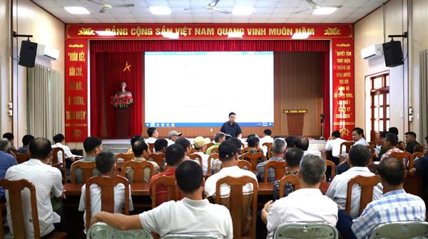 XÃ CHẤN HƯNG TỔ CHỨC HỘI NGHỊ ĐỐI THOẠI, TRẢ LỜI CÁC Ý KIẾN  KIẾN NGHỊ CỦA CÁC HỘ DÂN THUỘC DỰ ÁN GPMB KHU CÔNG NGHIỆP.