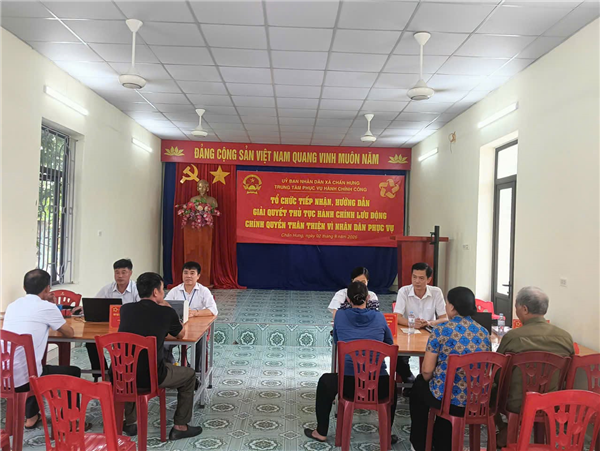 Xã Chấn Hưng: Đẩy mạnh cải cách hành chính và chuyển đổi số qua mô hình "Giải quyết thủ tục hành chính lưu động"