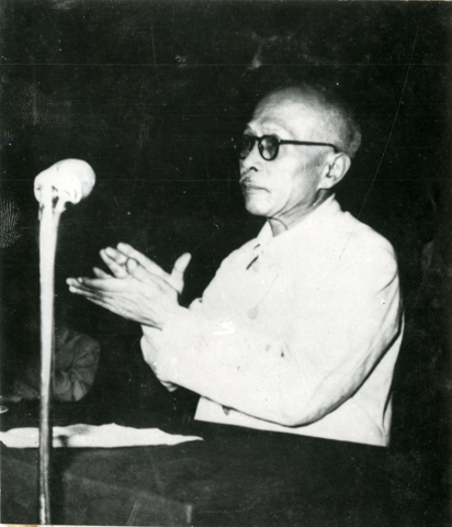 DC Ton Duc Thang doc dien van khai mac DH thanh lap MTTQ VN 9.1955.jpg