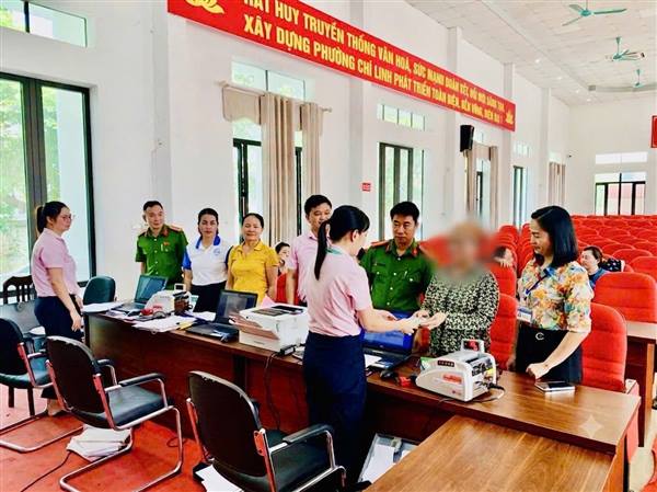 NGÂN HÀNG CHÍNH SÁCH XÃ HỘI CHÍ LINH GIẢI NGÂN KHOẢN VAY HỖ TRỢ NGƯỜI SAU CAI NGHIỆN MA TÚY TÁI HÒA NHẬP CỘNG ĐỒNG THEO QUYẾT ĐỊNH SỐ 08/2026/QĐ-TTg.