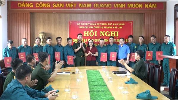 BAN CHỈ HUY QUÂN SỰ PHƯỜNG CHÍ LINH TỔ CHỨC HỘI NGHỊ CÔNG BỐ QUYẾT ĐỊNH MIỄN NHIỆM, BỔ NHIỆM TỔ ĐỘI TRƯỞNG DÂN QUÂN.