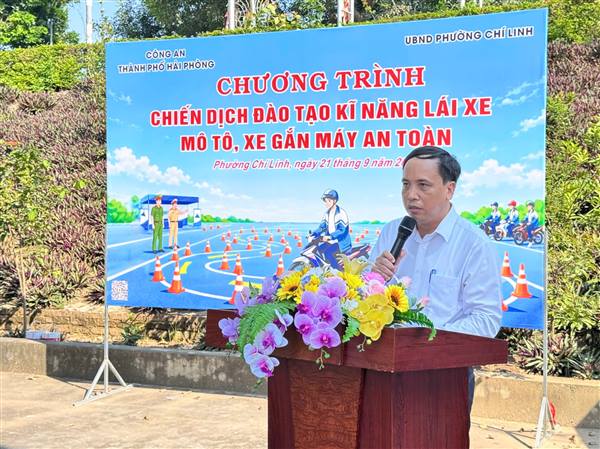 LỄ RA QUÂN TRIỂN KHAI “CHIẾN DỊCH ĐÀO TẠO KỸ NĂNG LÁI XE MÔ TÔ, XE GẮN MÁY AN TOÀN” TRÊN ĐỊA BÀN PHƯỜNG CHÍ LINH