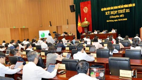 UBND xã Chí Minh triển khai thực hiện Nghị quyết 29 về chi thu nhập tăng thêm cho cán bộ, công chức, viên chức

