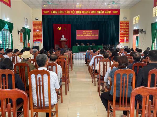 Xã Chí Minh tổ chức Hội nghị điểm sinh hoạt chi bộ thường kỳ và chuyên đề theo Chỉ thị 50-CT/TW của Ban Bí thư

