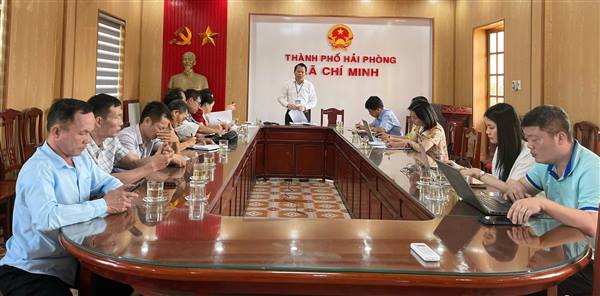 Chi cục Phát triển nông thôn làm việc với xã chí minh về hoạt động các hợp tác xã nông nghiệp