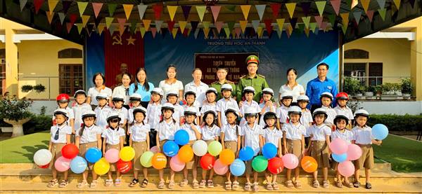 Trường Tiểu học An Thanh tổ chức ngoại khóa tuyên truyền pháp luật, trang bị kỹ năng an toàn cho học sinh