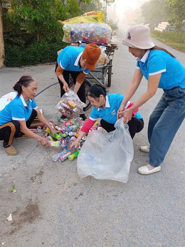 Chí Minh phấn đấu trên 40% số hộ gia đình toàn xã thực hiện phân loại rác tại nguồn