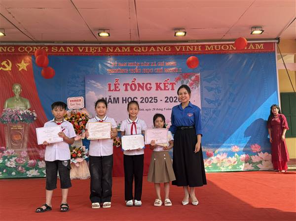 Rộn ràng mùa tổng kết năm học trên quê hương Chí Minh