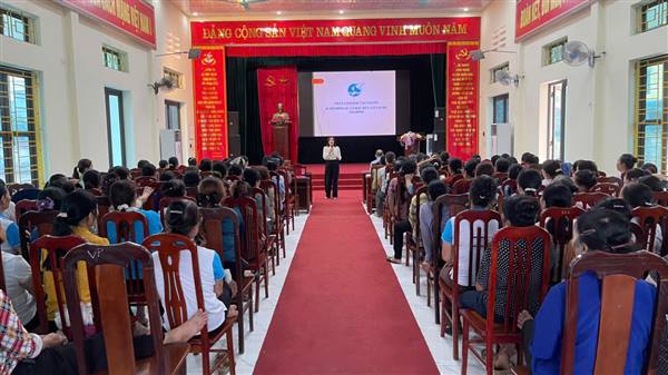 Trên 150 hội viên phụ nữ tham gia tập huấn

 phân loại rác thải tại nguồn