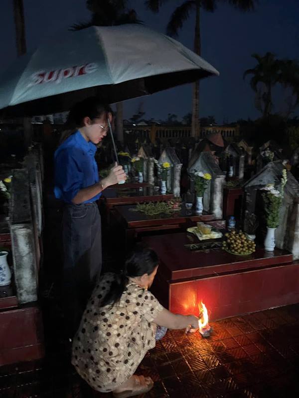 Đoàn TN xã Chí Minh tiếp nhận đăng ký phục dựng ảnh liệt sĩ miễn phí cho gia đình chính sách