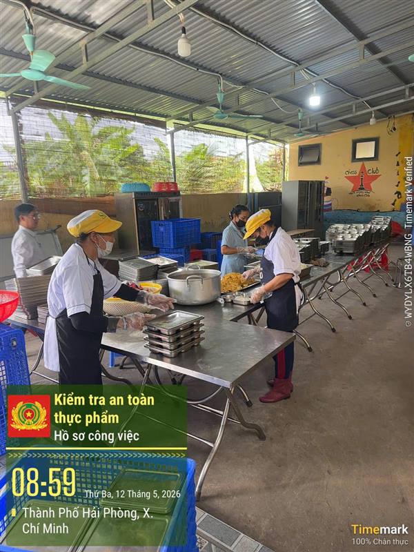 Tăng cường kiểm tra an toàn thực phẩm tại các bếp ăn trường học trên địa bàn xã