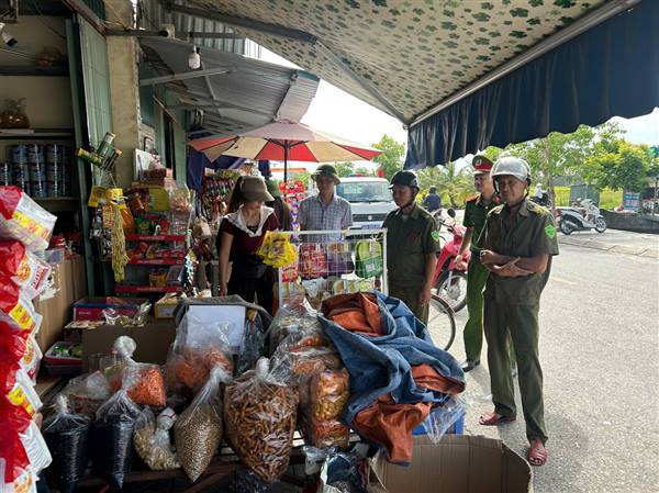 Chí Minh ra quân kiểm tra, chấn chỉnh trật tự đô thị

 trên các tuyến đường