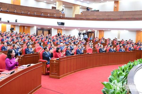 Thông báo Hội nghị lần thứ ba Ban Chấp hành Trung ương Đảng khóa XIV