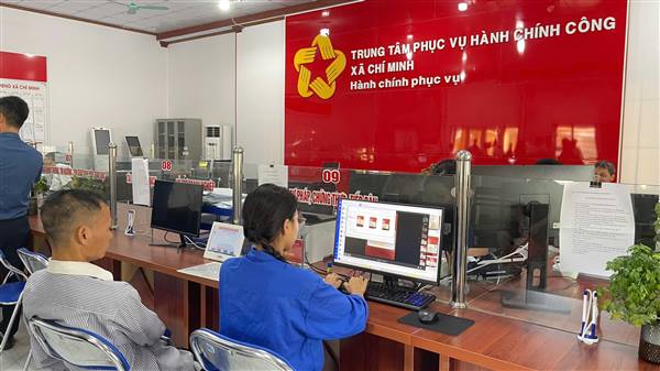 Đẩy mạnh cải cách hành chính, nâng cao chất lượng phục vụ người dân