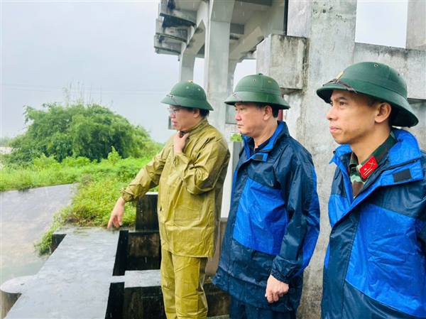 Xã Chí Minh chủ động tiêu úng, ứng phó với bão số 4