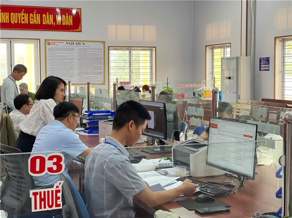 Đẩy mạnh chuyển đổi số, nâng cao hiệu quả phục vụ người dân