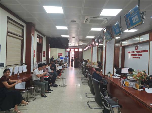 TRUNG TÂM PHỤC VỤ HÀNH CHÍNH CÔNG PHƯỜNG CHU VĂN AN – NƠI GẮN KẾT CHÍNH QUYỀN VỚI NHÂN DÂN