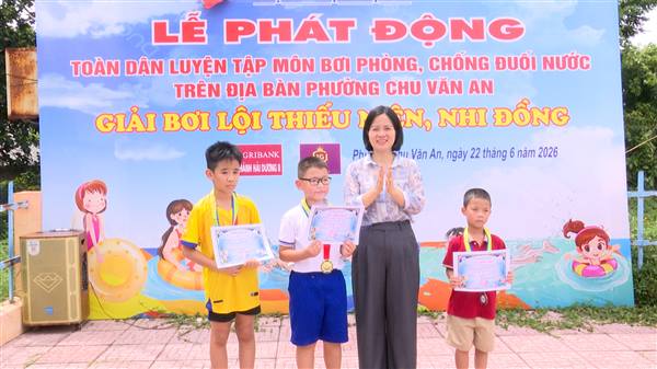 PHƯỜNG CHU VĂN AN PHÁT ĐỘNG TOÀN DÂN LUYỆN TẬP MÔN BƠI, PHÒNG CHỐNG ĐUỐI NƯỚC VÀ TỔ CHỨC GIẢI BƠI LỘI THIẾU NIÊN, NHI ĐỒNG HÈ NĂM 2026