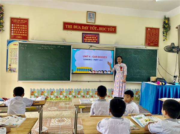 THÔNG BÁO 
Về việc tiếp nhận viên chức từ nơi khác về công tác 
tại các trường học công lập thuộc Ủy ban nhân dân xã Đại Sơn năm 2025 