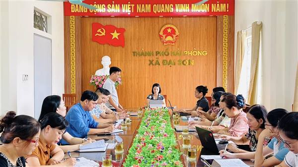 Đảng ủy xã Đại Sơn tổ chức hội nghị giao ban với các chi bộ khối trường học, y tế, quỹ tín dụng nhân dân.