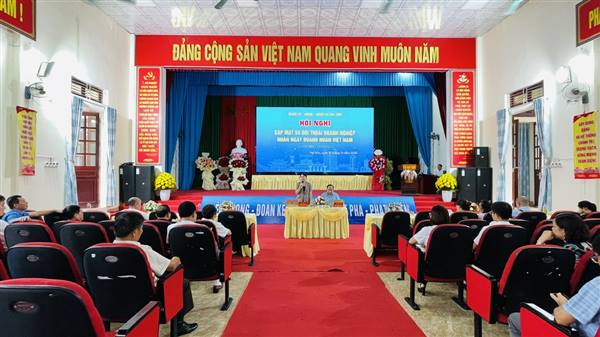 Xã Đại Sơn tổ chức Hội nghị gặp mặt, đối thoại giữa lãnh đạo xã với các doanh nghiệp