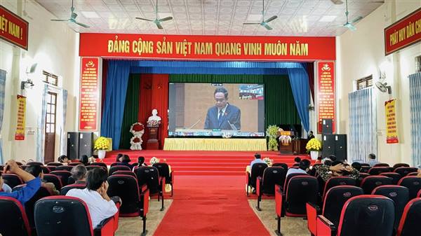 Xã Đại Sơn tham dự Hội nghị trực tuyến quán triệt Chỉ thị của Bộ Chính trị về công tác bầu cử.