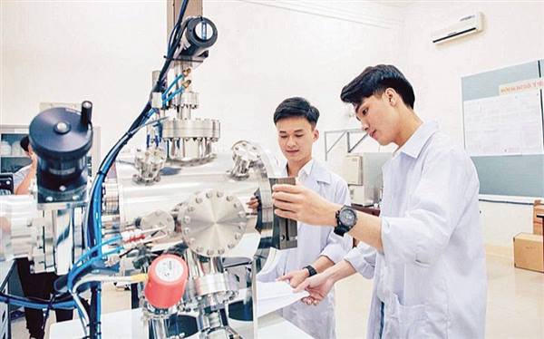 Quyết định 29/2025/QĐ-TTg về tín dụng với HSSV, học viên thạc sĩ, nghiên cứu sinh học các ngành khoa học, công nghệ, kỹ thuật và toán