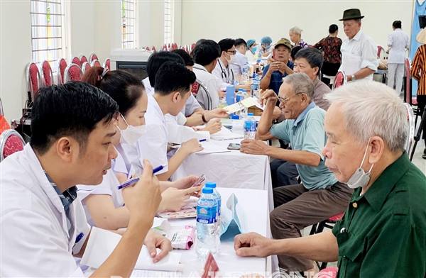 TIN VUI: Nghị quyết quy định chính sách hỗ trợ mức đóng bảo hiểm y tế cho các nhóm đối tượng xã hội đang thường trú trên địa bàn thành phố Hải Phòng, giai đoạn 2026-2030.