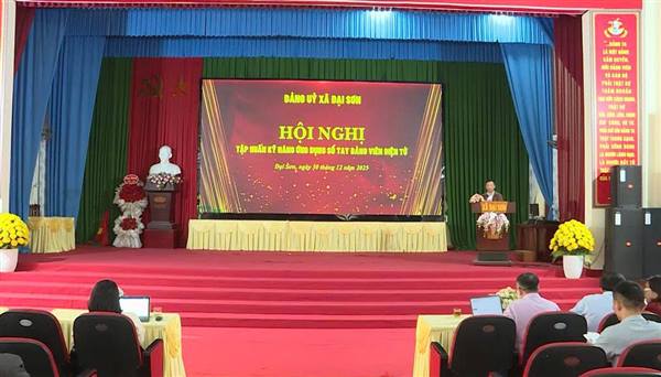 Đảng uỷ xã Đại Sơn tập huấn kỹ năng ứng dụng sổ tay Đảng viên điện tử