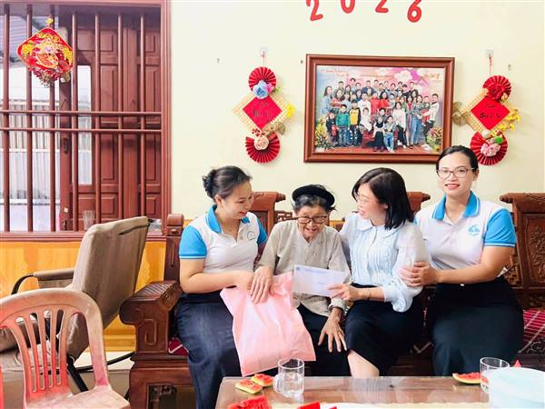 Hội Liên hiệp Phụ nữ xã Đại Sơn lan tỏa yêu thương, tri ân cán bộ Hội qua các thời kỳ và chăm lo hội viên có hoàn cảnh khó khăn