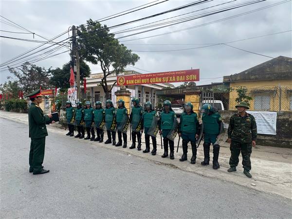 Ban CHQS xã Đại Sơn tổ chức luyện tập Trung đội dân quân cơ động xử trí tình huống