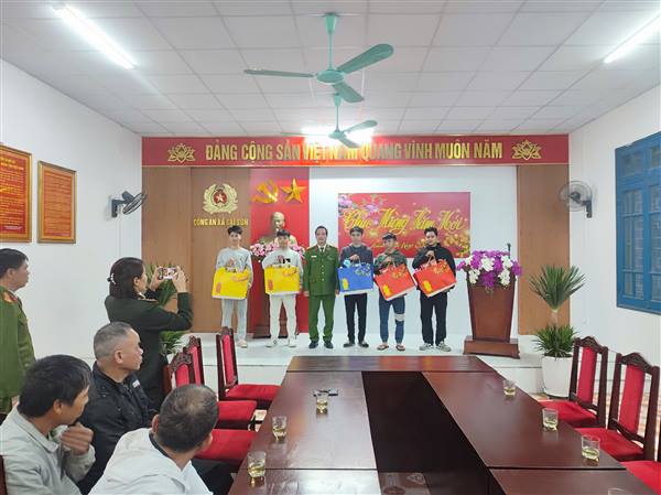 Công an xã Đại Sơn tổ chức gặp mặt, động viên công dân tham gia thực hiện nghĩa vụ công an nhân dân năm 2026