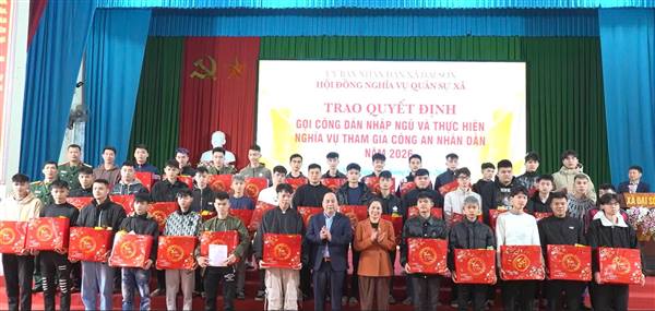 Đại Sơn trao Quyết định gọi 52 công dân lên đường nhập ngũ và tham gia nghĩa vụ Công an nhân dân năm 2026