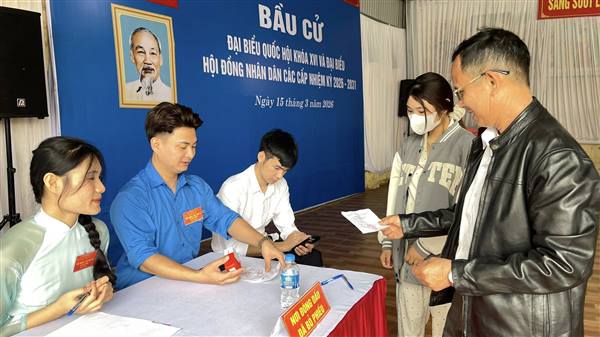 Cử tri xã Đại Sơn nô nức tham gia bầu cử, tỷ lệ đạt 99,8%