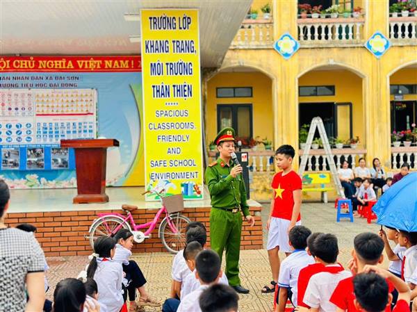 Trường Tiểu học Đại Đồng tổ chức tuyên truyền về phòng, chống tai nạn thương tích, xâm hại trẻ em và đuối nước